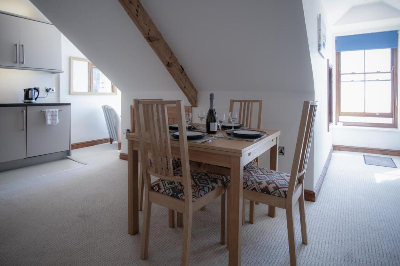 The Nest - 1 Bedroom Apartment - Tenby Exterior foto